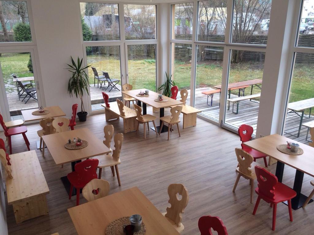 Hostel Der Athleten Γκάρμις-Παρτενκίρχεν Εξωτερικό φωτογραφία