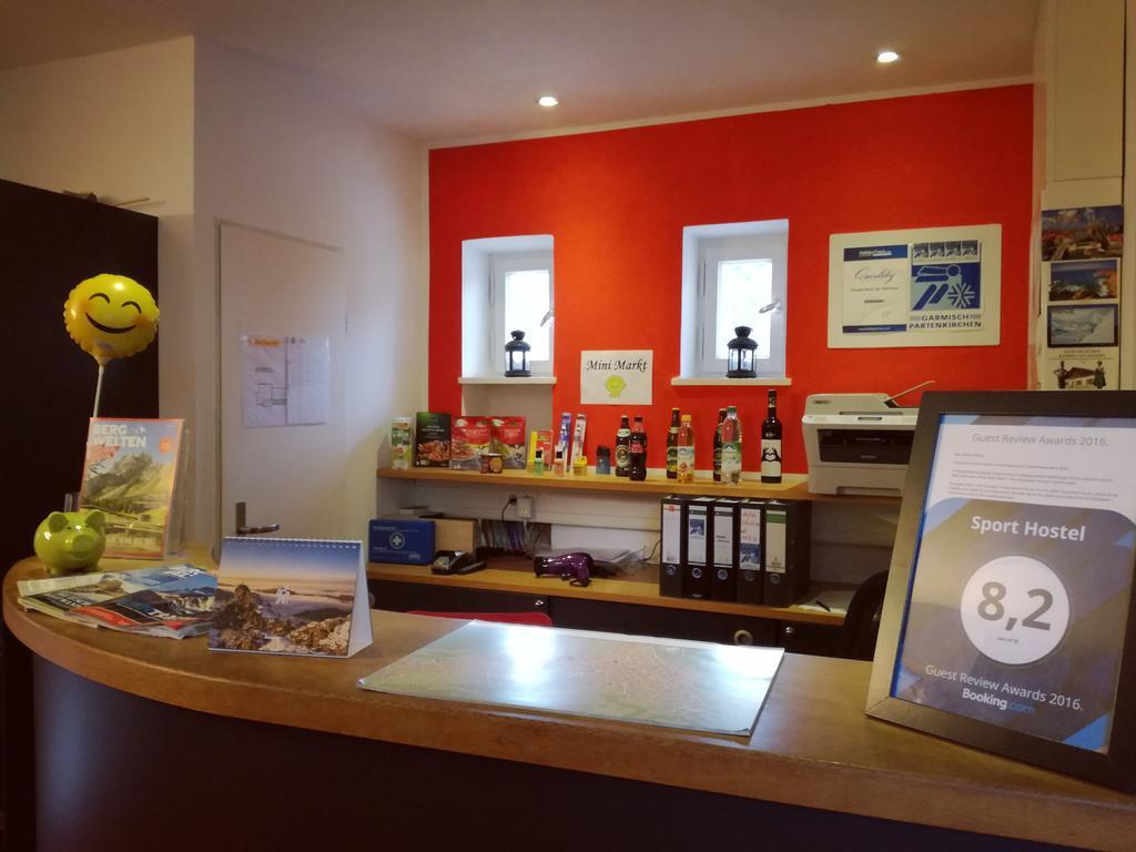 Hostel Der Athleten Γκάρμις-Παρτενκίρχεν Εξωτερικό φωτογραφία